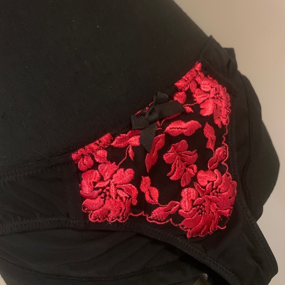 Ann Summer Bra & Panty Set, Black/Red - Picture 9 of 15